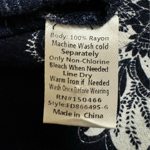 Fun2Fun Black Floral Popover Career Top Blouse (Size S) - Picture 8 of 8